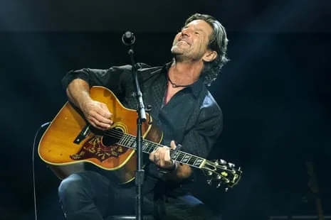 Grammy-Winning Songwriter Dies in Aviation Tragedy